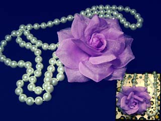 Colar grande celeste, flor lilás